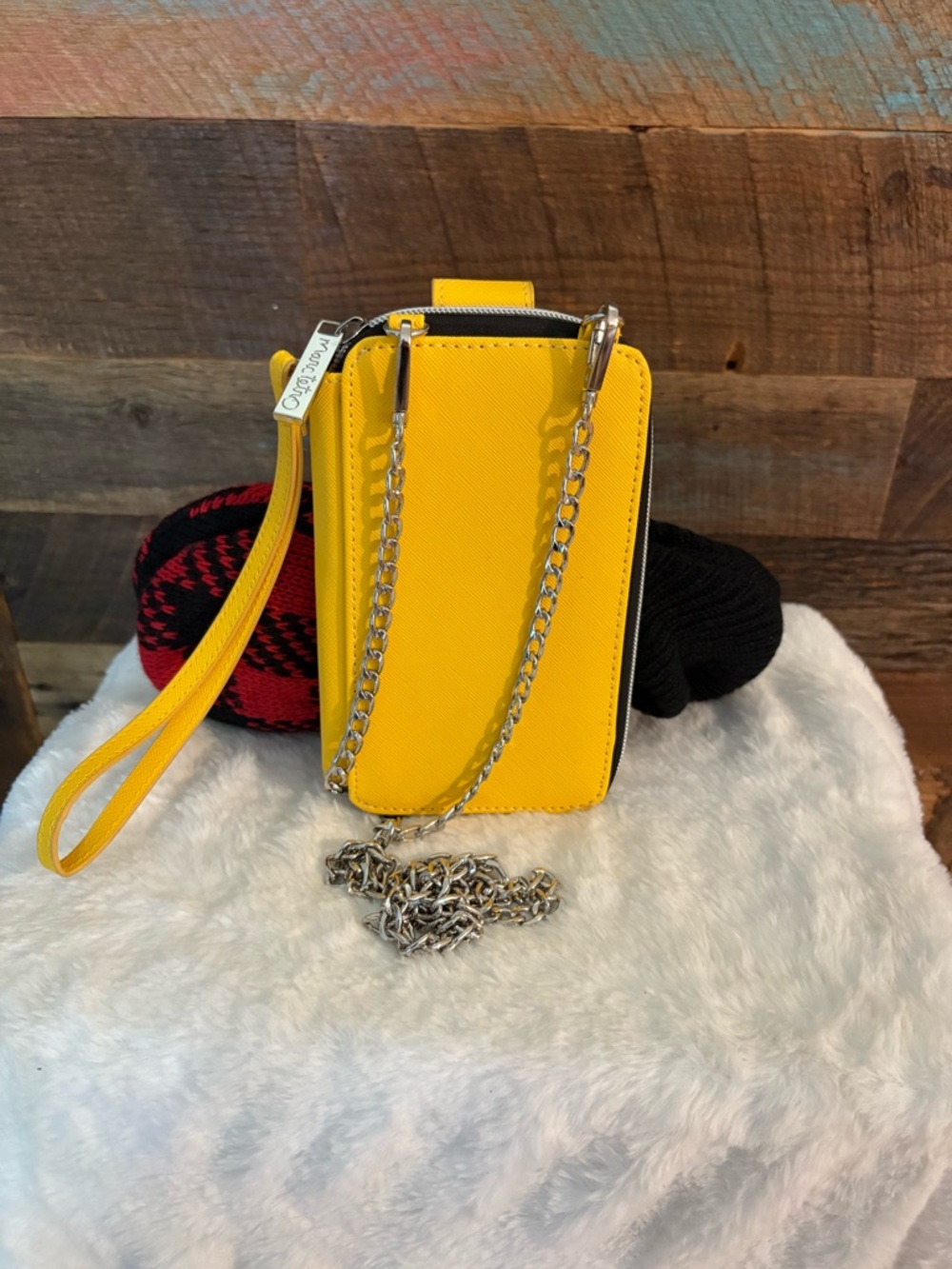 Yellow Dachshund Phone Crossbody with Chain Strap - Picture 2 of 6
